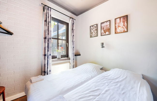 Atmospheric Country House in Asten on a Golf Course - Photo 11