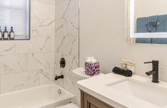 Ann Avenue 3BR St Louis Home with Games and Free Parking - Photo 37