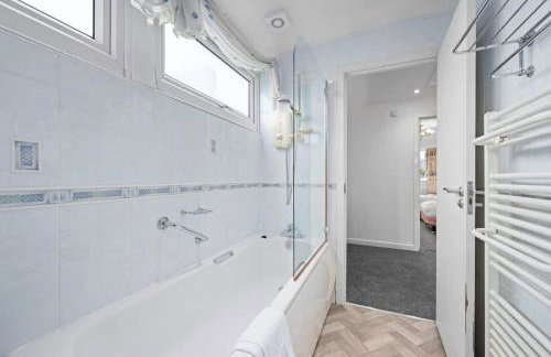 3 Bed Stunning Home in Hale - Foto 10