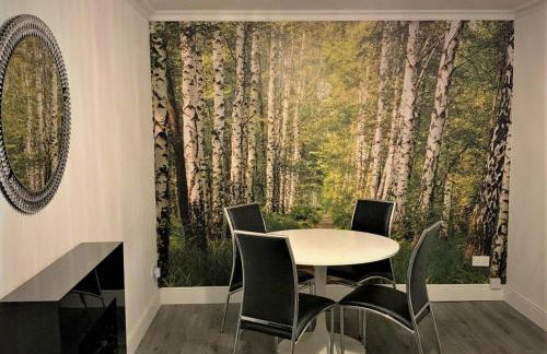 Central 1-Bed Apt Sleeps 4 5 mins to Station - Photo 17