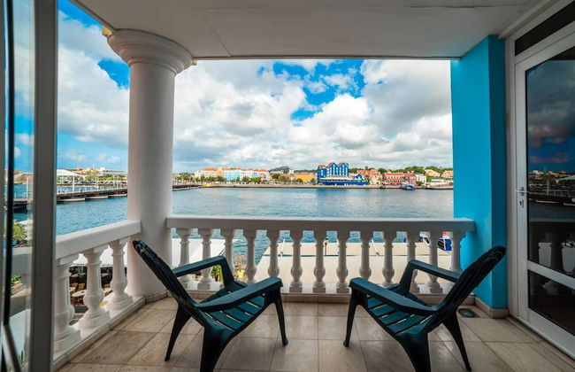 Stunning Balcony View Spacious 2BR Apt at Unique Location - Foto 1