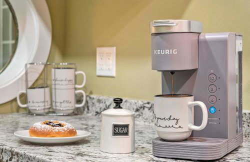 Secluded Bungalow Near Acadia and Bar Harbor -Private, Pet Friendly, Fire Pit - Foto 8