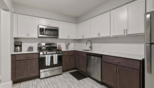 The Ultimate Rochester Getaway Cozy & Inviting - Foto 4