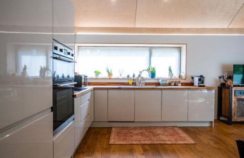 Rosemary Lodge 2BR with Hot Tub near Black Mountain - Foto 13