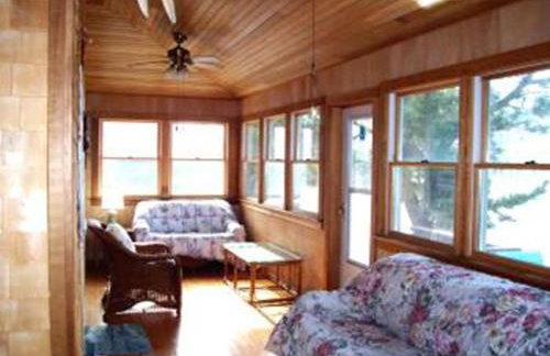 Ship Bottom Ocean Block Beach Cottage Great Location Only 3 Houses From The Sand And Surf Walking Distance To Shops, Dining And Mini Golf 11490 - Foto 4