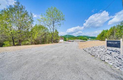 Boat Dock Pet-Friendly Douglas Lake Getaway! - Foto 34