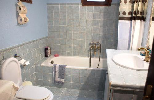 Lithia s Stonehouse. Το πέτρινο στη Λιθιά - Καστοριά - Foto 36