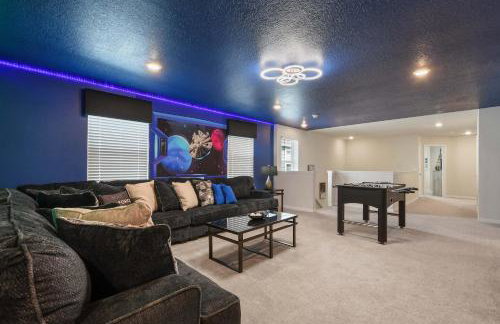 Relax in Style Pool, Resort Amenities, Near Disney - Foto 12