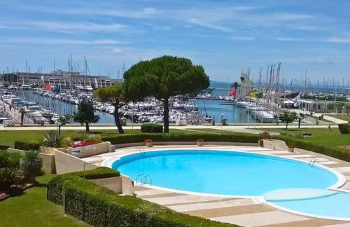 Port Horizon - T3 terrasse vue port climatisé piscine WIFI résidence Escale Port - Foto 1