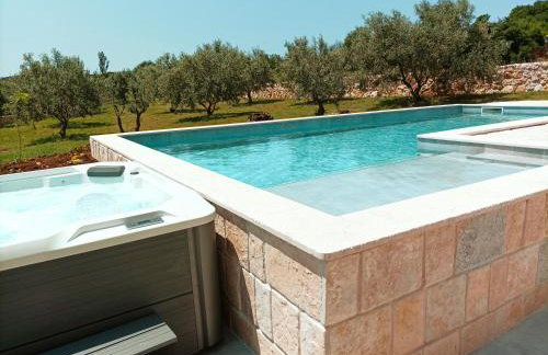 NEW 2023 Villa Tree of Life - Photo 38