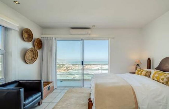 Immaculate Penthouse w Views Splash Pool CBT Penthouse - Photo 17