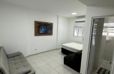 Kitnet em frente a praia de Santos - Foto 4