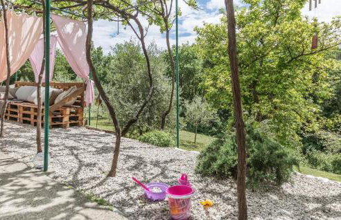 2 Bedroom Cozy Home In Kostrcani - Photo 15