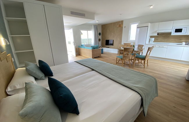 Hotel Esmeralda Maris by LIVVO - Photo 10