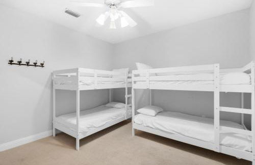 Enclave 202a 2 Bedroom Condo by RedAwning - Foto 78