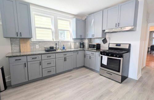 Cozy Gem 18Min to EWR, 8min > NYC Train + Parking - Foto 4