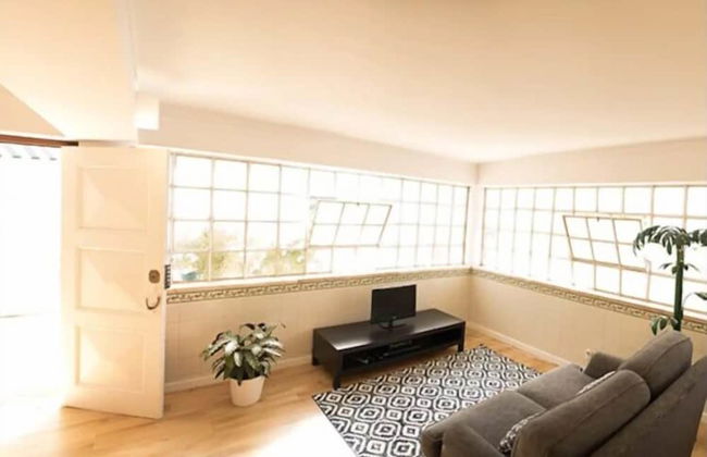 Two Bedroom Self Contained House - Photo 23