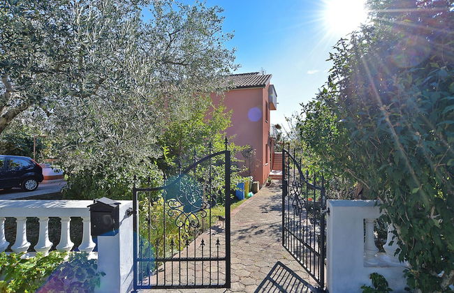 Apartment 1079 - Photo 26