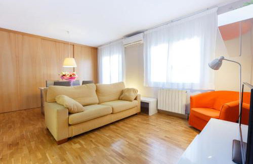 LetsGo Sagrada Familia Penthouse - Photo 17