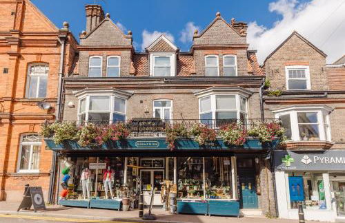 Grace's Guesthouse The Suite Room 6 - Photo 26