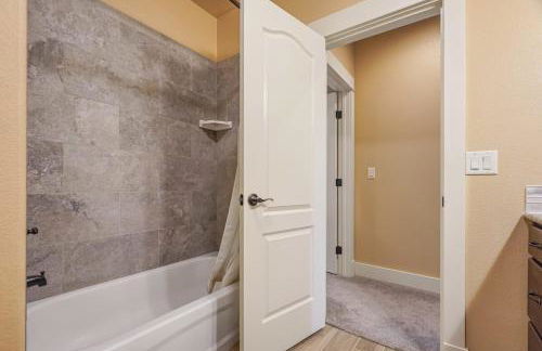 Stargazer Paradise - Top Spot Hot Tub Gym Man Cave - Foto 41