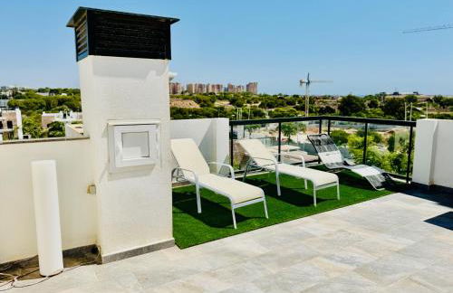 Atico Apartment BALI cerca del mar, piscina y parking - Foto 5