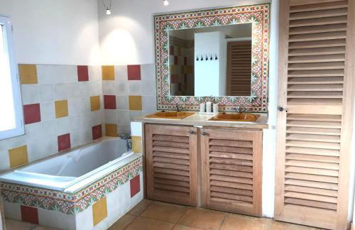 Maison Roquebeauresse - Piscine privée - Foto 6