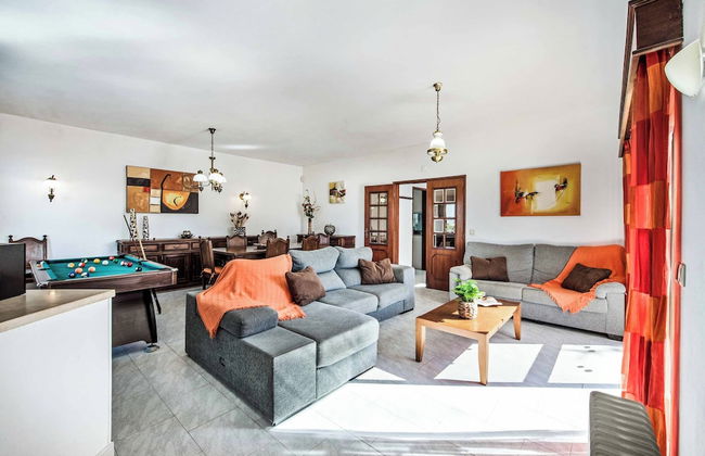 Villa Gira - Photo 2