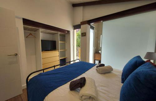 Cerca de Barcelona, y entre tres Parques Naturales, casa de 4 habitaciones y 2 baños con piscina, barbacoa y chimenea - Foto 11