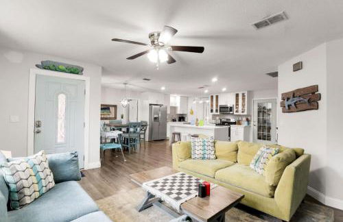 Ocean - 5 Beds Retreat with Pickleball, Arcade, Grill & Beach Access! - Foto 32