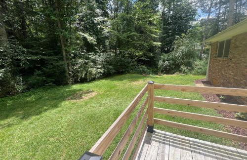 NC Mountain Fall Hiking Biking Waterfall Retreat Minutes to Brevard & Hendersonville - Foto 11