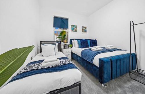 Deja Two Luxe 4BR House By AltoLuxo Short Lets & Serviced Accommodation With Free WiFi & Parking - Foto 42