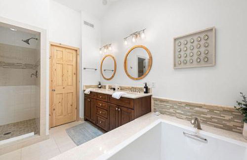 Its a Wonderful Life by Juniper Holiday and Home - Foto 23