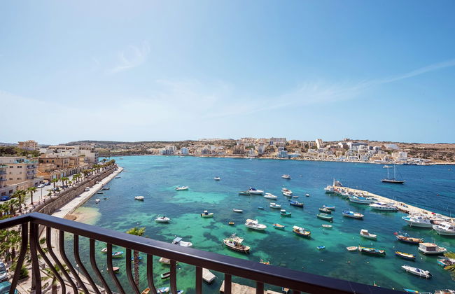 Harbour Lights Seafront Penthouse by Getaways Malta - Foto 24
