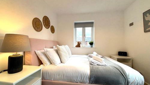 2 Bedroom House - Private Parking - Central - Foto 2