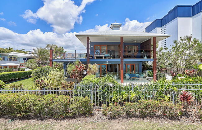 Reeflections Beachfront Holiday House - Photo 21