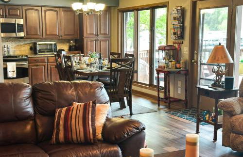 Lakefront Home 4Bed3BathDockFirepitGrill-12PP - Foto 12