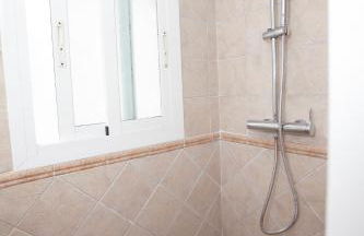 Precioso Apartamento en Valencia 2 dormitorios con Parking - Photo 15