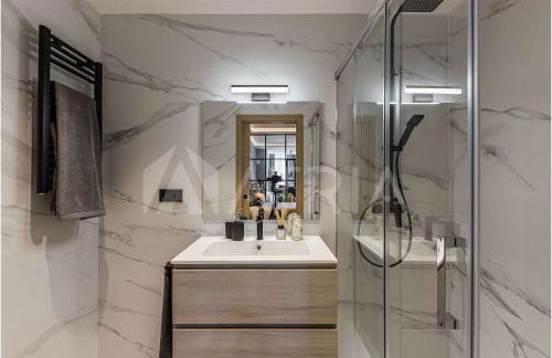 Flat 5 10m Walk to Bernabeu Real Madrid Stadium - Photo 21