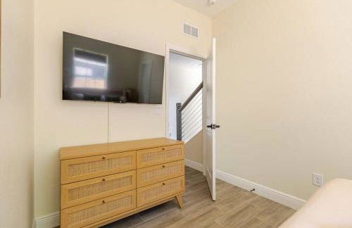 4 Bedroom 3 Full Bath Boho Oasis Saltwater Pool Near Downtown, North of Hyde Park Sleeps 12 Pets OK - Foto 34