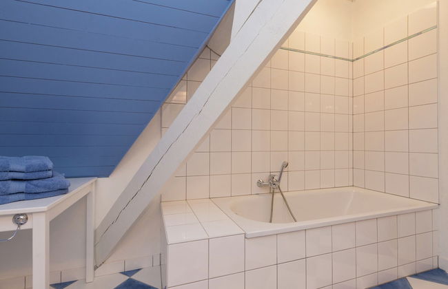 Le Hameau du Chateau - Elegance and Serenity - Photo 18