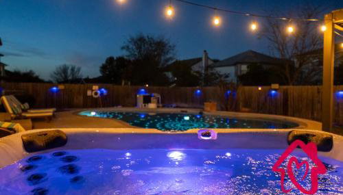 Georgian 5BR Retreat Heat Chilled Pool + Hot Tub - Foto 2