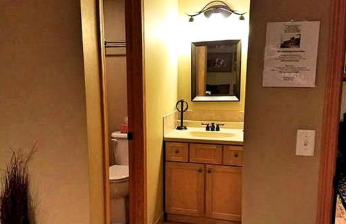 Cozy Family Accommodation for Five Guests in Montezuma, Iowa - Foto 3