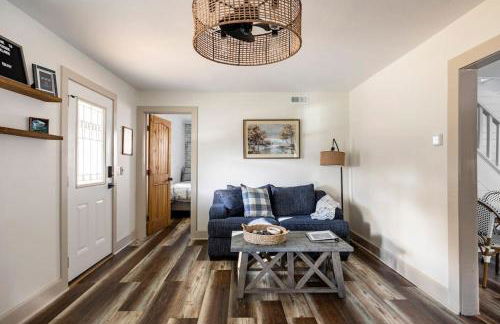 Riverside Relaxer w/Hot Tub+Fire Pit +Wifi & view - Foto 3