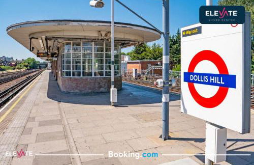 LAST-MINUTE SPECIALS l ELEGANT HOUSE l WEMBLEY STADIUM LOCATION, FREE PARKING, 5 MIN TO BRENT CROSS WEST STATION, SLEEPS Up to 6 l Elevate Living Estates Short Lets Cricklewood & BRENT CROSS - Foto 38