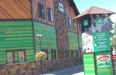 Spacious cozy chalet huge deck over seasonal creek - Foto 11