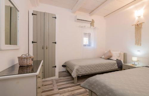 Villa Daniela - Private Pool and Serene Location, by ZanteWize - Foto 9