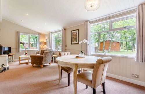 Juliet Lodge - Photo 4