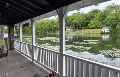 Lakefront Couples Retreat in the Poconos - Foto 74