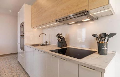 Stunning Apartment In Almuñecar - Photo 8